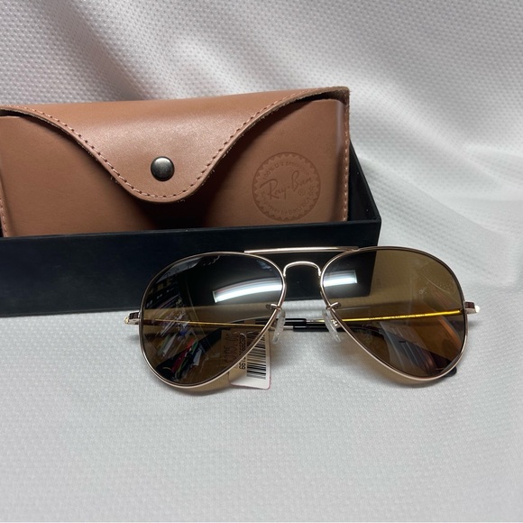 Ray-Ban Aviator sunglasses - Picture 2 of 7